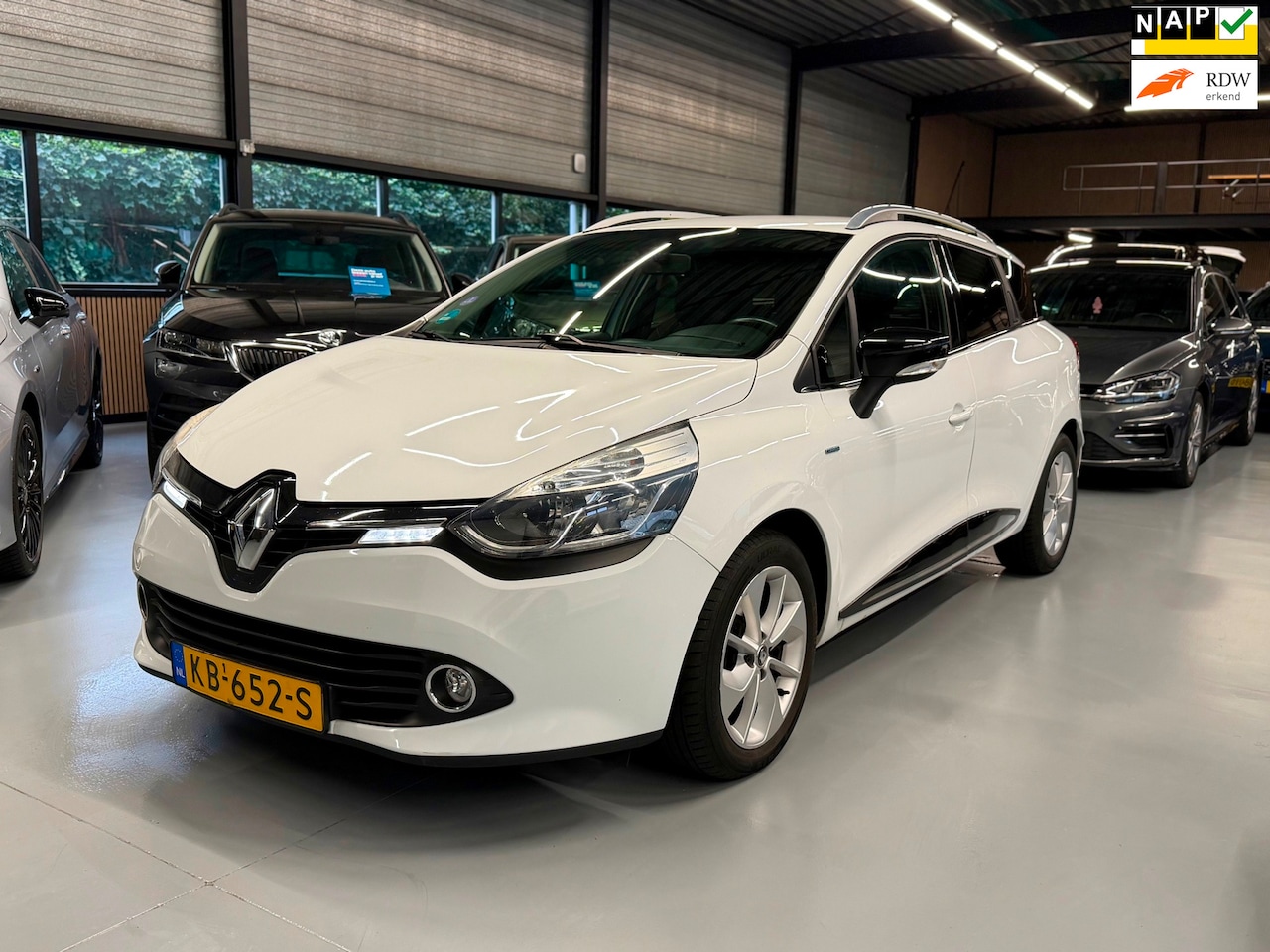 Renault Clio Estate - 0.9 TCe Limited Airco l Navi l Cruise l Nieuwe Ketting - AutoWereld.nl