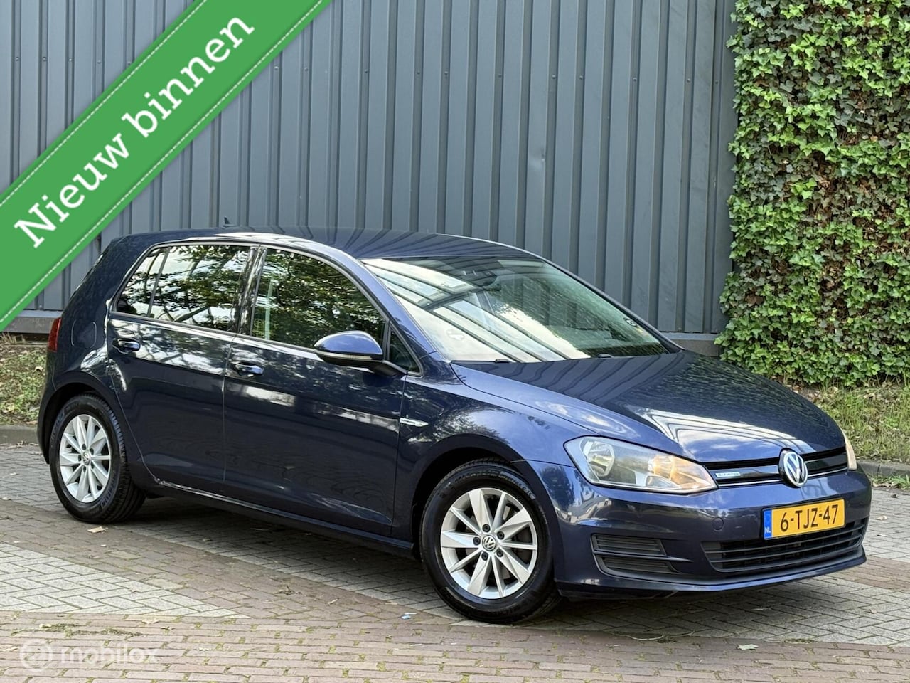 Volkswagen Golf - 1.6 TDI Edition BlueMotion|Navi|Trekhaak|pdc - AutoWereld.nl