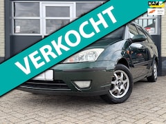 Ford Focus Wagon - 1.6-16V Futura / NL-auto / Leder / Trekhaak