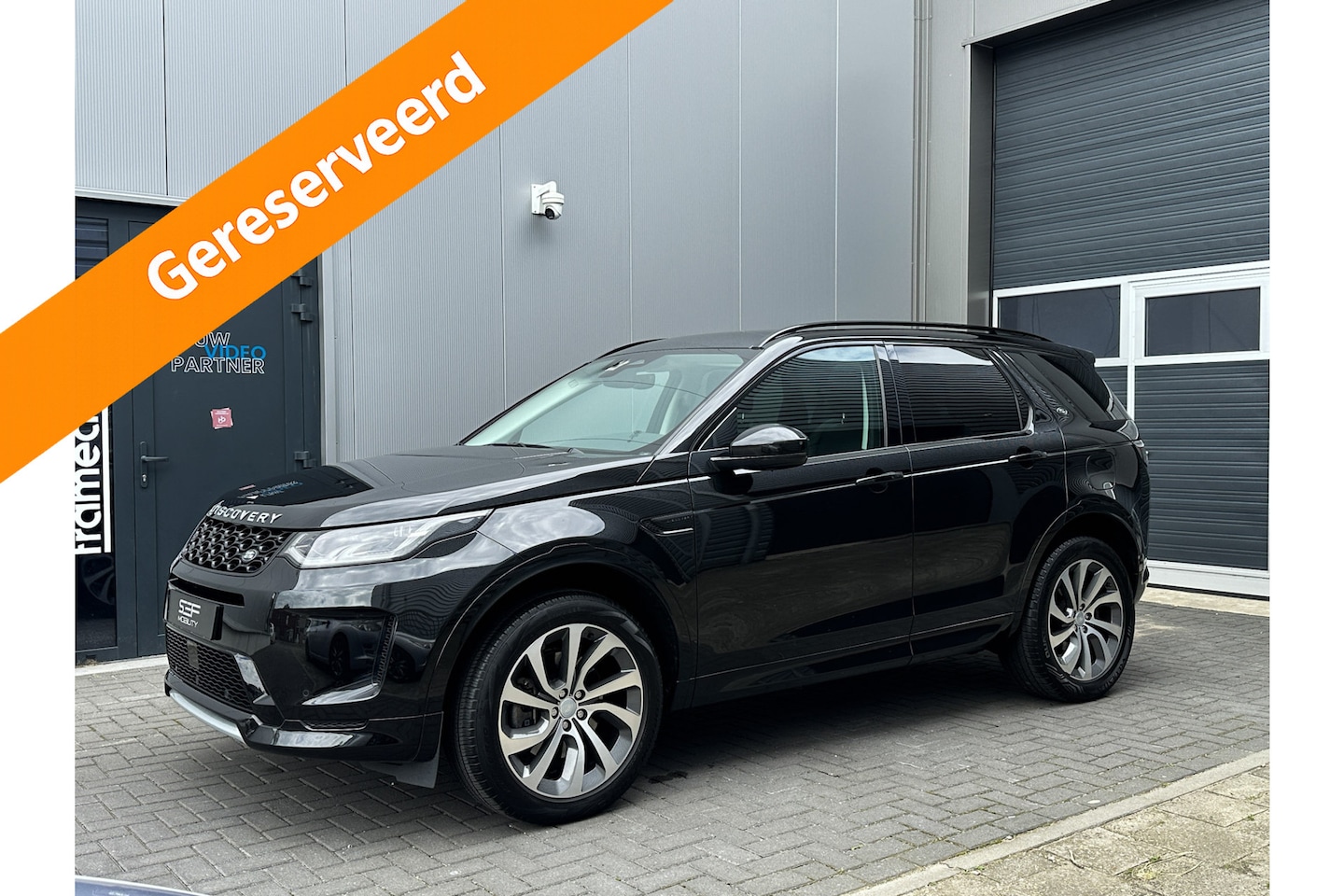 Land Rover Discovery Sport - P300e 1.5 S Facelift | Trekh | Pano | Meridian | Memory | 12/23 - AutoWereld.nl