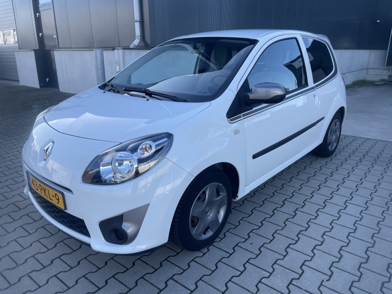 Renault Twingo - 1.2-16V Collection 1.2-16V Collection, trekhaak, nieuwe Dist. riem, NAP logisch - AutoWereld.nl