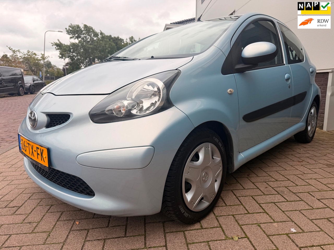 Toyota Aygo - 1.0-12V +/Carplay/Navi/Aux/Elek-pakket/Mooie auto/ Goed- onderhouden - AutoWereld.nl