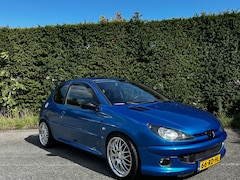 Peugeot 206 - 2.0-16V GTI