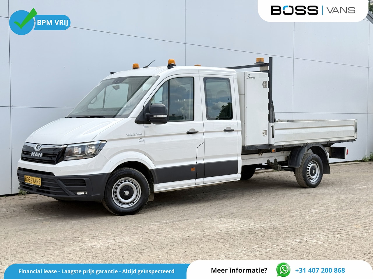 Volkswagen Crafter - 3.140 2.0 TDI Automaat Open Laadbak Kist Dubbele cabine 6-persoons Airco Trekhaak Navigati - AutoWereld.nl