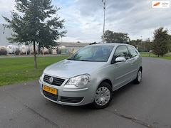 Volkswagen Polo - 1.4-16V Trendline|NAP|Airco|Elektrische ramen