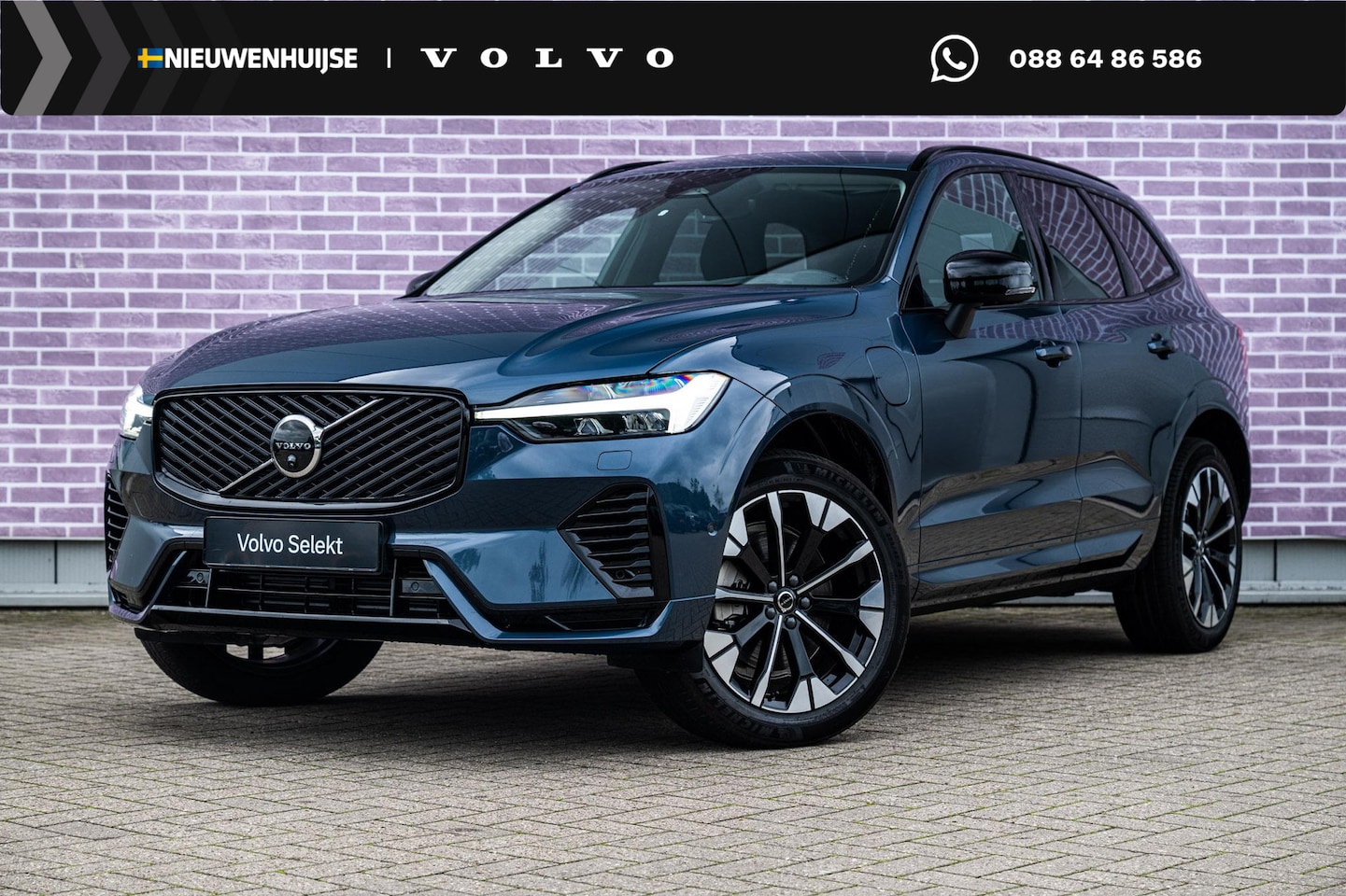 Volvo XC60 - 2.0 T6 Plug-in hybrid AWD Ultra Dark | SOH 100% | Trekhaak | Panorama dak | Luchtvering | - AutoWereld.nl