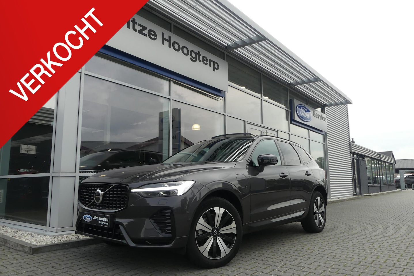 Volvo XC60 - 2.0 T6 Plug-in hybrid AWD Plus Dark ELEKT. TREKHAAK, PANO, MEMORY 2X, WINTER PACK, ADAPT. - AutoWereld.nl