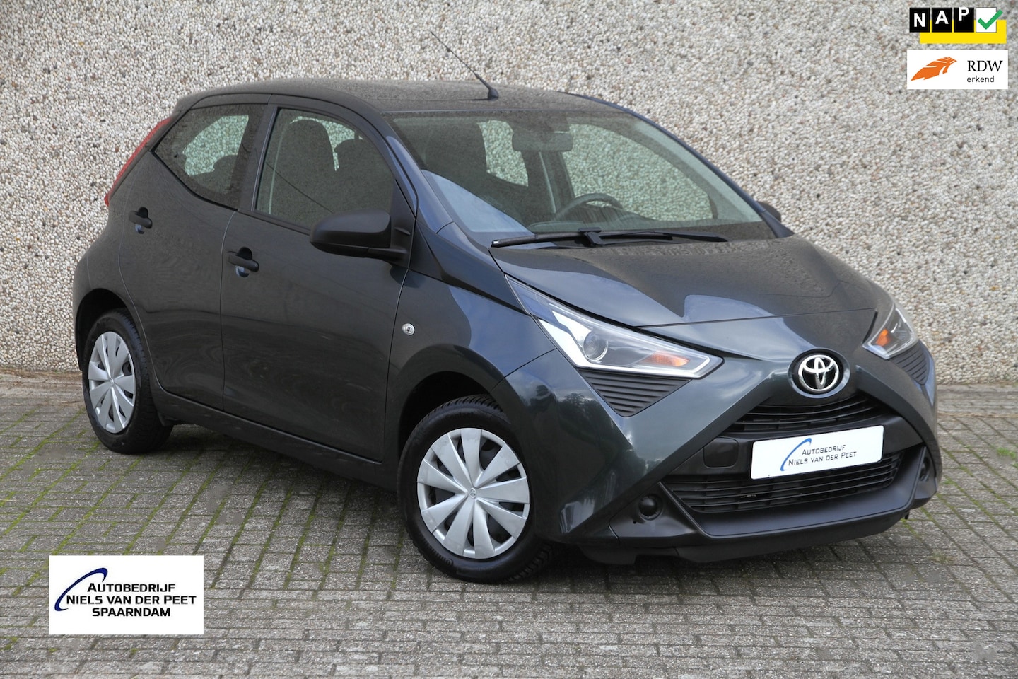 Toyota Aygo - 1.0 VVT-i x-fun / Van 1e eigenaar / Airco / Elektrische ramen / Bluetooth / enz. - AutoWereld.nl