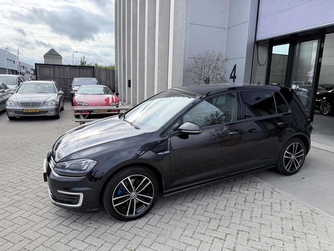 Volkswagen Golf - 1.4 TSI GTE NAP! ZEER GOED ONDERHOUDEN! INRUIL MOGELIJK! - AutoWereld.nl
