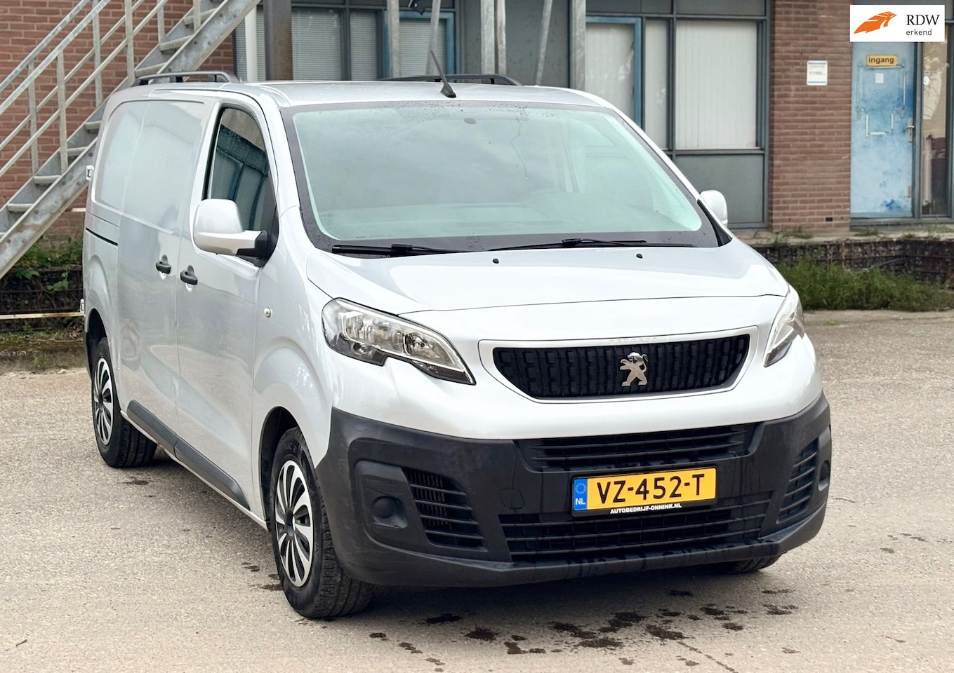 Peugeot Expert - 231S 2.0 BlueHDI 120 Pro 231S 2.0 BlueHDI 120 Pro - AutoWereld.nl