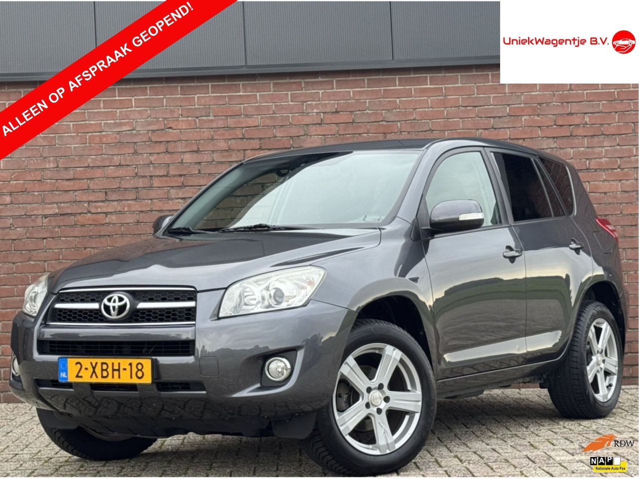 Toyota RAV4 - 2.0 VVTI COMFORT | NAVI! | CRUISE! | TREKHAAK! - AutoWereld.nl