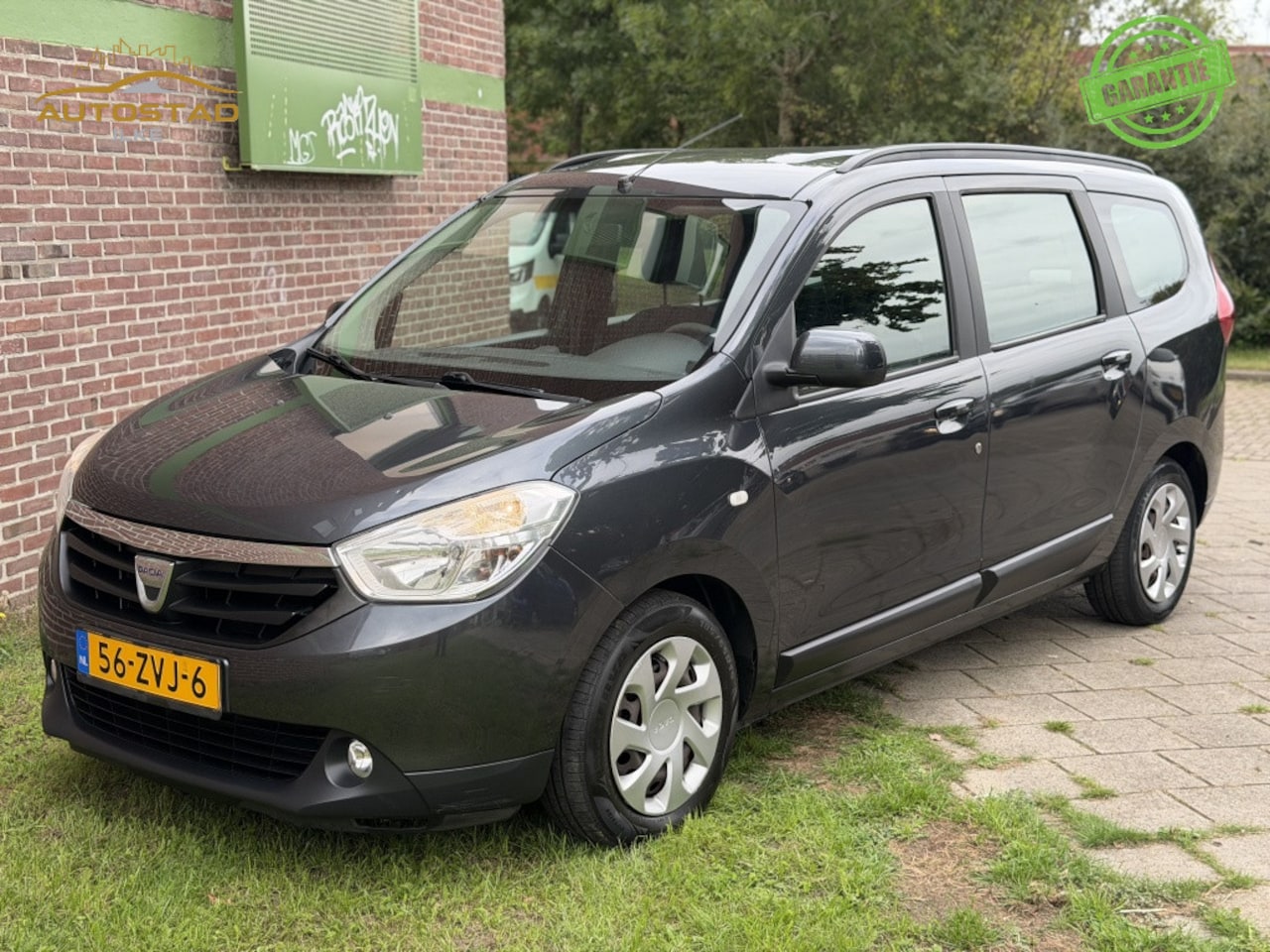 Dacia Lodgy - 1.2 TCe Lauréate 5p.*2013*Airco|Cruise|T-haak|Pdc|Nap - AutoWereld.nl