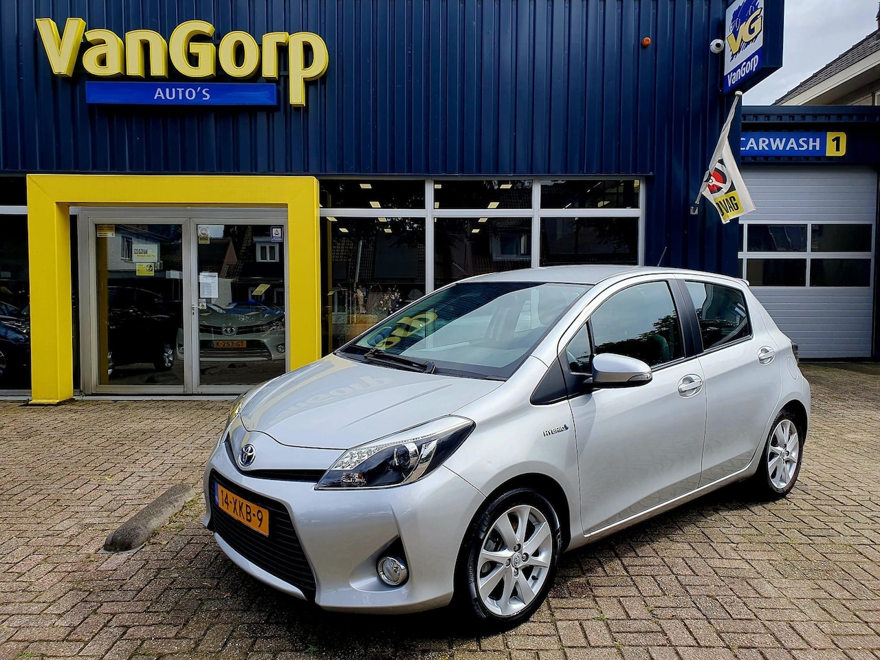Toyota Yaris - 1.5 Full Hybrid Dynamic All-in prijs! - AutoWereld.nl