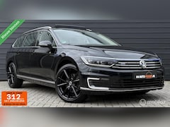 Volkswagen Passat Variant - 1.4 TSI GTE Pano.dak/Viritual/Carplay/19"