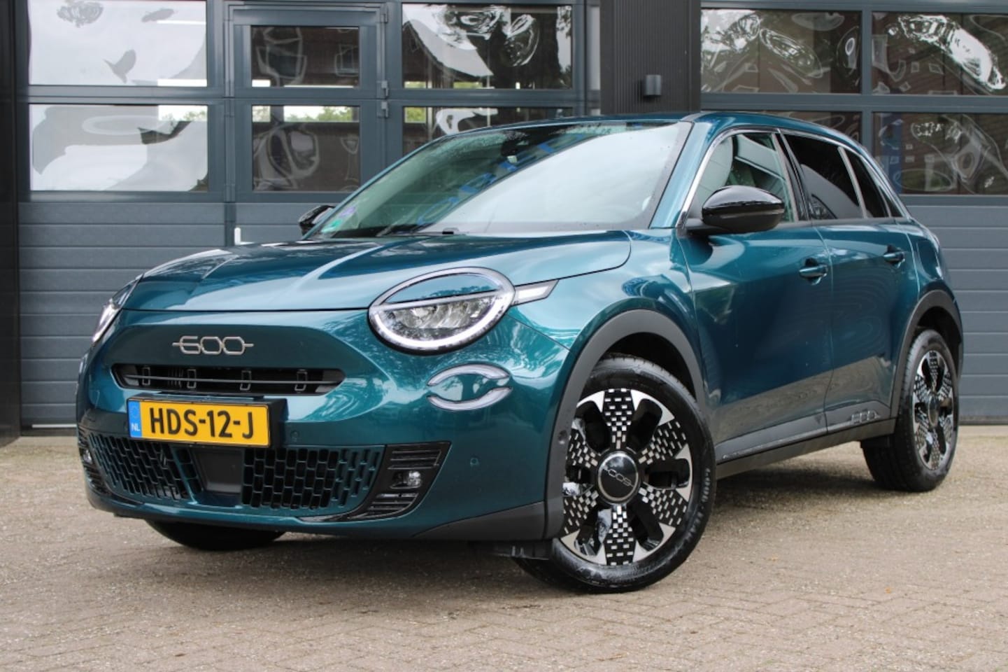 Fiat 600 - 1.2 HYBRID LA PRIMA 1e eigenaar **NL-Auto**  Afneembare Trekhaak - AutoWereld.nl