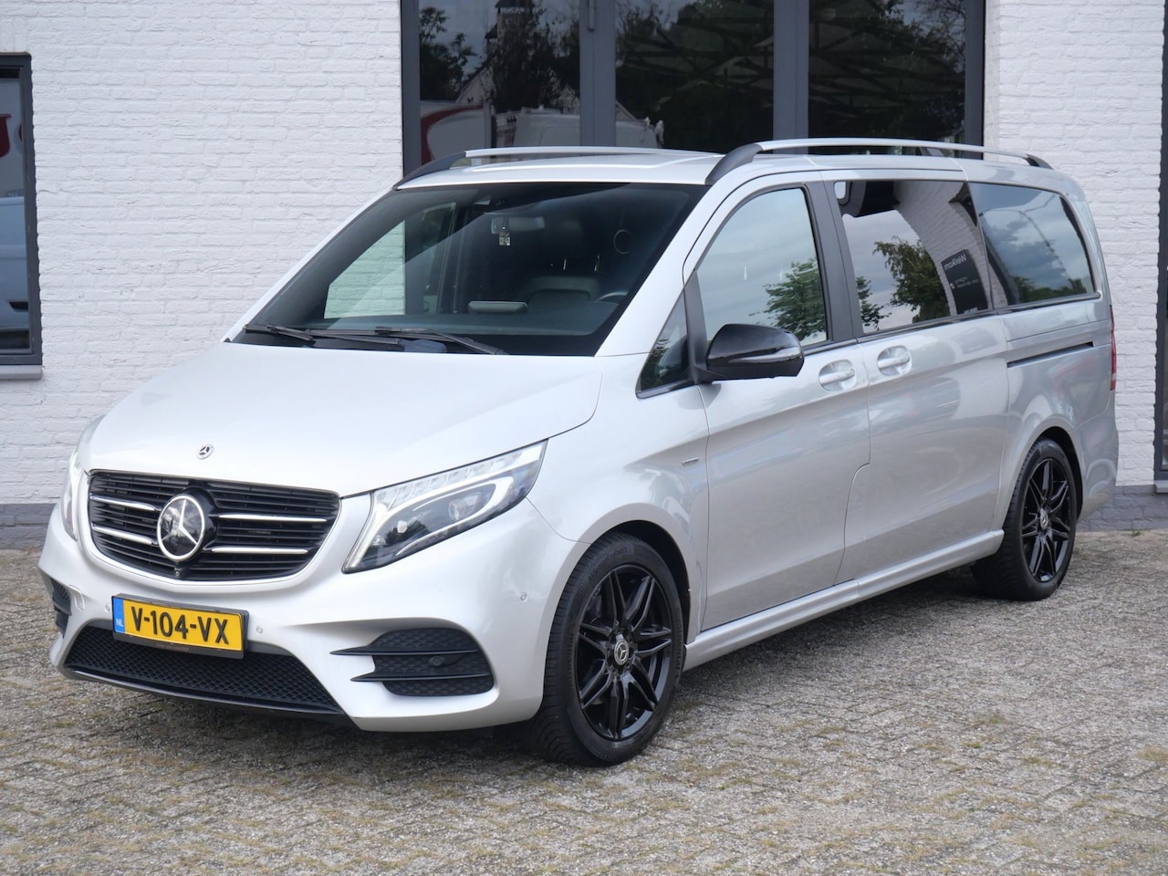 Mercedes-Benz V-klasse - 250d Lang DC Exclusive AMG Marge Led Stoel vent. - AutoWereld.nl