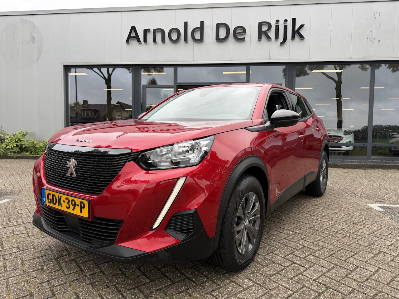 Peugeot 2008 - 1.2 PureTech Allure Pack 1.2 PureTech Allure Pack - AutoWereld.nl