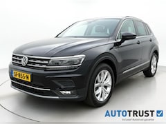 Volkswagen Tiguan - 1.4 TSI ACT Highline ADAP CRUISE PANO TREKHAAK