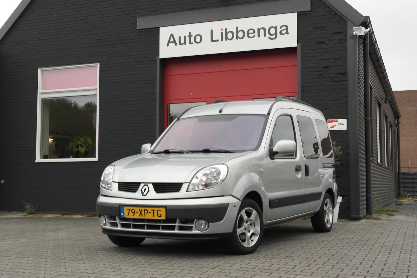 Renault Kangoo - 1.6-16V Expression Luxe AIRCO / 1E EIG. / TREKHAAK / LM VELGEN / C.V. / METALLIC LAK / DUB - AutoWereld.nl