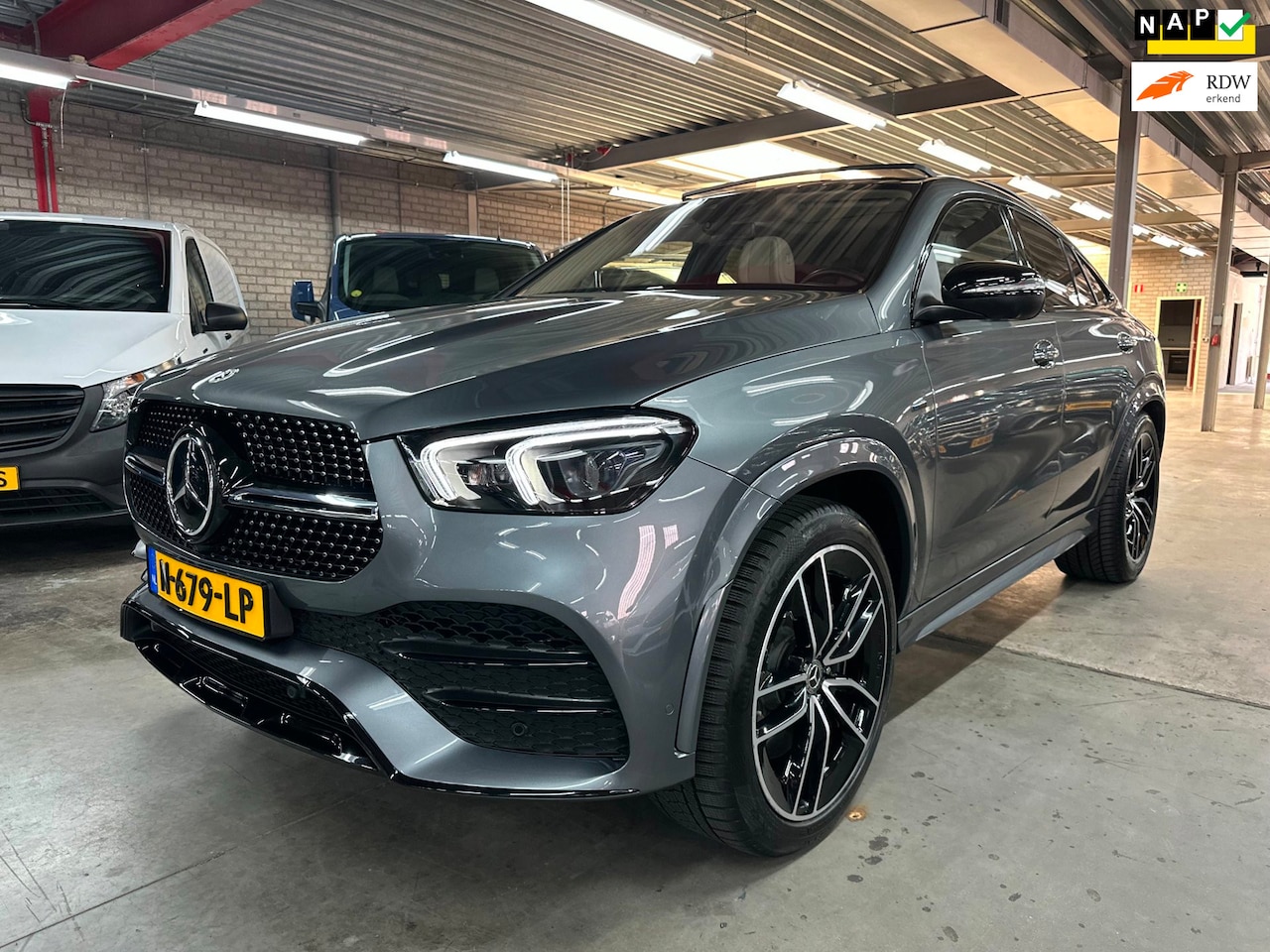 Mercedes-Benz GLE-Klasse Coupé - 350 e 4MATIC AMG, Massage, Pano, VOL! - AutoWereld.nl