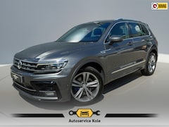 Volkswagen Tiguan - 2.0 TSI 4Motion Highline R-Line * Panoramadak * Navigatie * Parkeercamera