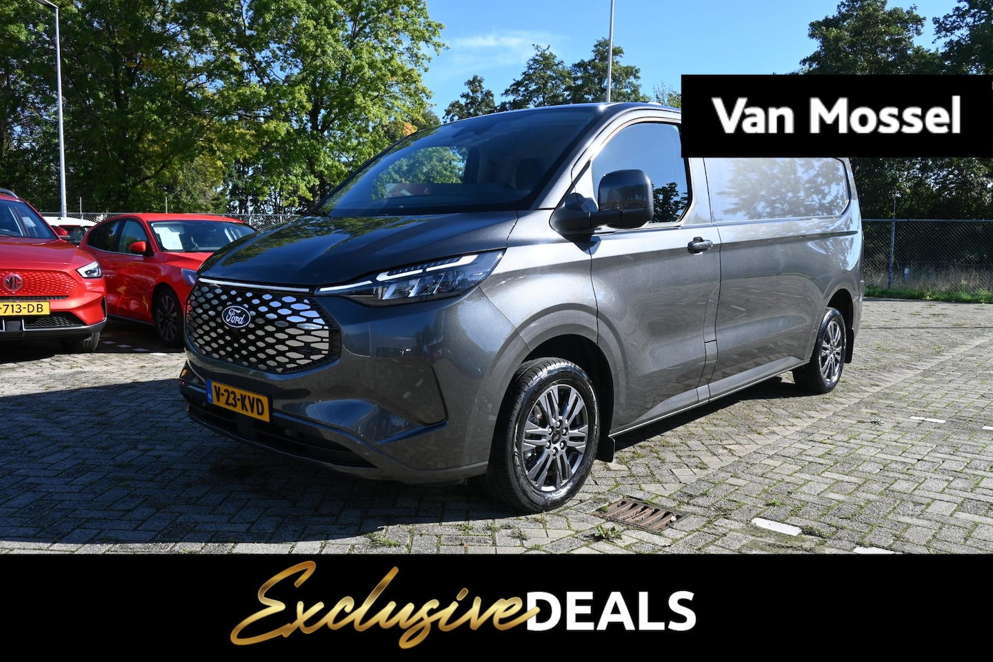 Ford E-Transit Cust. - 320 L2H1 Limited 65 kWh | Trekhaak 2300KG | Camera | Stoelverwarming | Adaptive Cruise | F - AutoWereld.nl