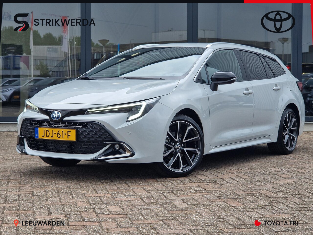 Toyota Corolla Touring Sports - Hybrid 140 Executive - AutoWereld.nl