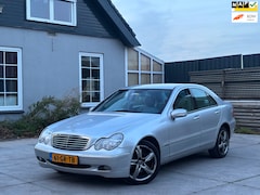 Mercedes-Benz C-klasse - 180 Elegance | Nieuwe APK | Automaat | Volledig onderhouden | El. Ramen | Trekhaak | Prach