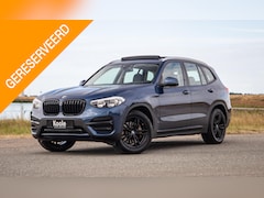 BMW X3 - xDrive30e Executive BLACK LINE / PANORAMA DAK / CARPLAY / LEER / STOELVERWARMING / CAMERA