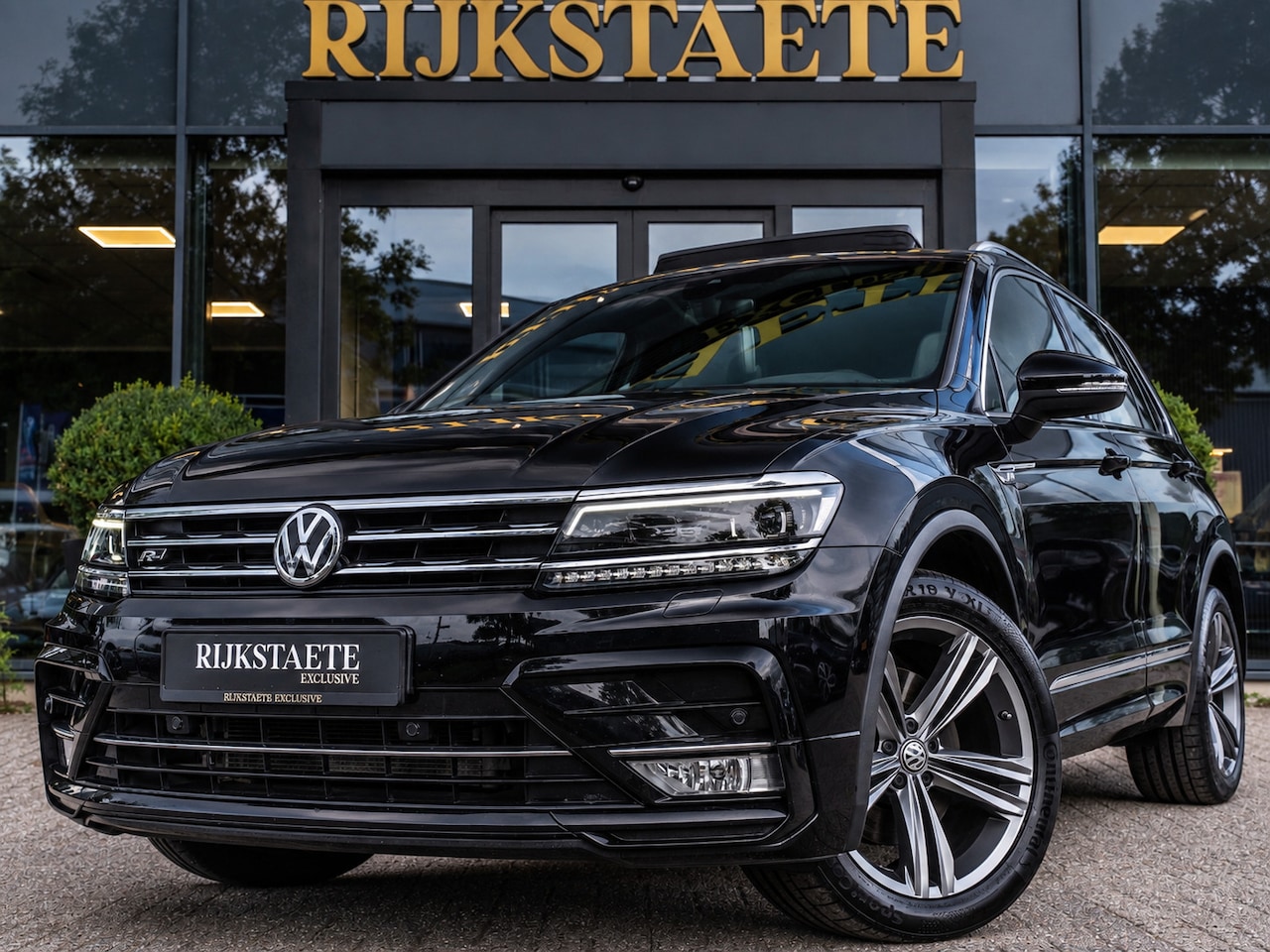 Volkswagen Tiguan - 2.0 TSI 4Motion Highline|PANO|CRUISE|APP. - AutoWereld.nl