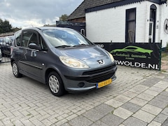 Peugeot 1007 - 1.4 Urban | NIEUWE APK | RIJD SUPER