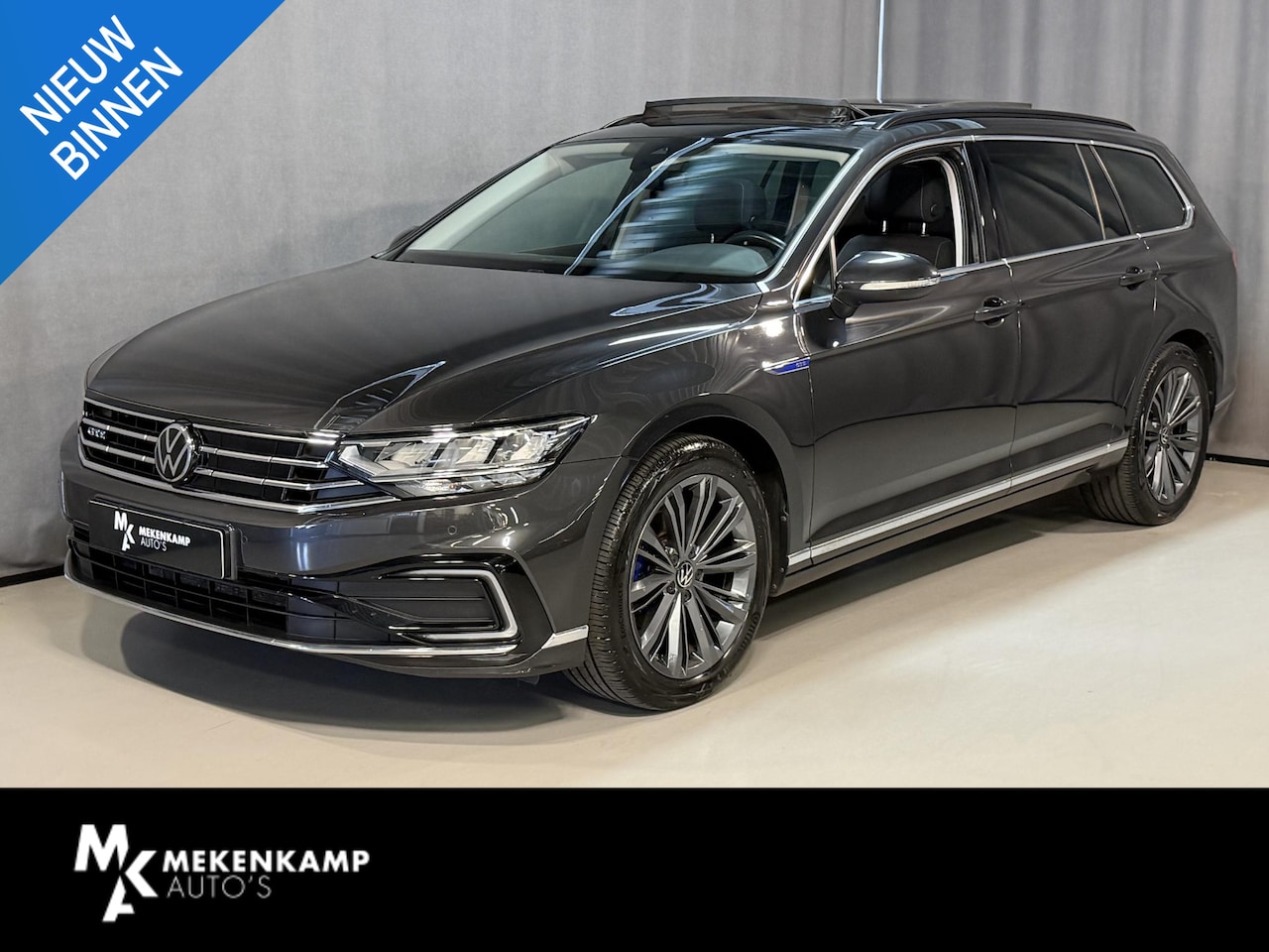 Volkswagen Passat Variant - 1.4 TSI PHEV GTE Business 18"/Panoramadak/Trekhaak/Camera/PDC v+a/Elektrische klep/Apple C - AutoWereld.nl
