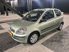 Toyota Yaris - 1.3 VVT-i Luna Nieuwe apk