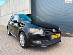 Volkswagen Polo - 1.4i 16V Highline 5DRS NAVI PDC