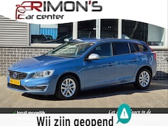 Volvo V60 - 2.0 D2 Momentum Dealer Onderhouden 1 Ste Eigenaar