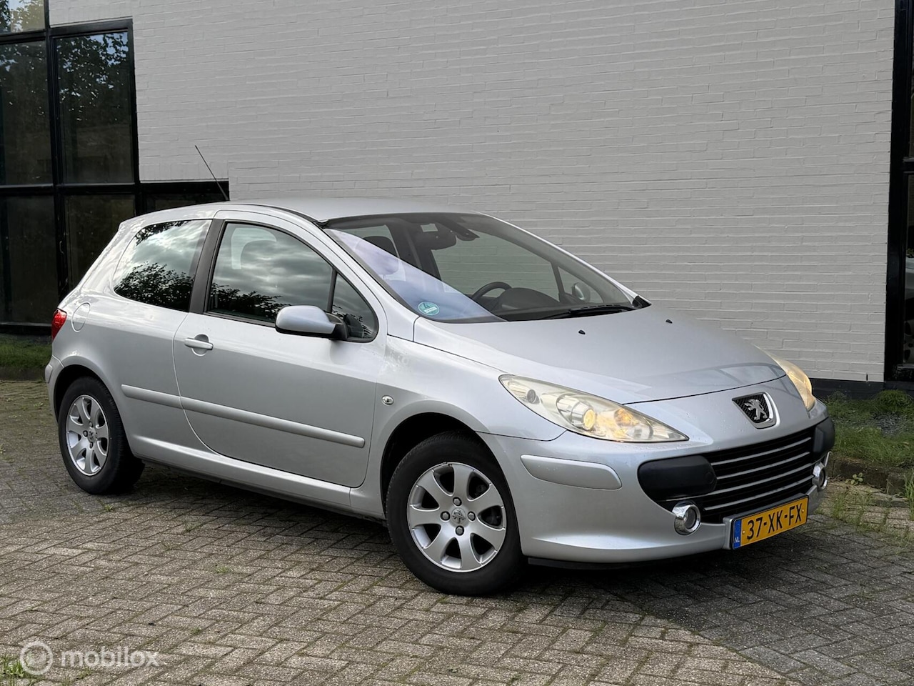 Peugeot 307 - 1.6-16V XS | Uniek: 2 Eigenaren | Nieuwe APK bij levering! - AutoWereld.nl