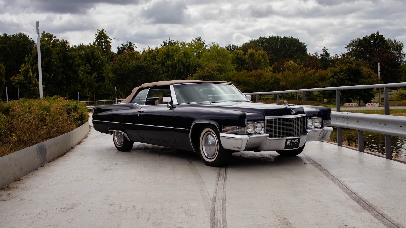 Cadillac De Ville - COUPE CONVERTIBLE - AutoWereld.nl