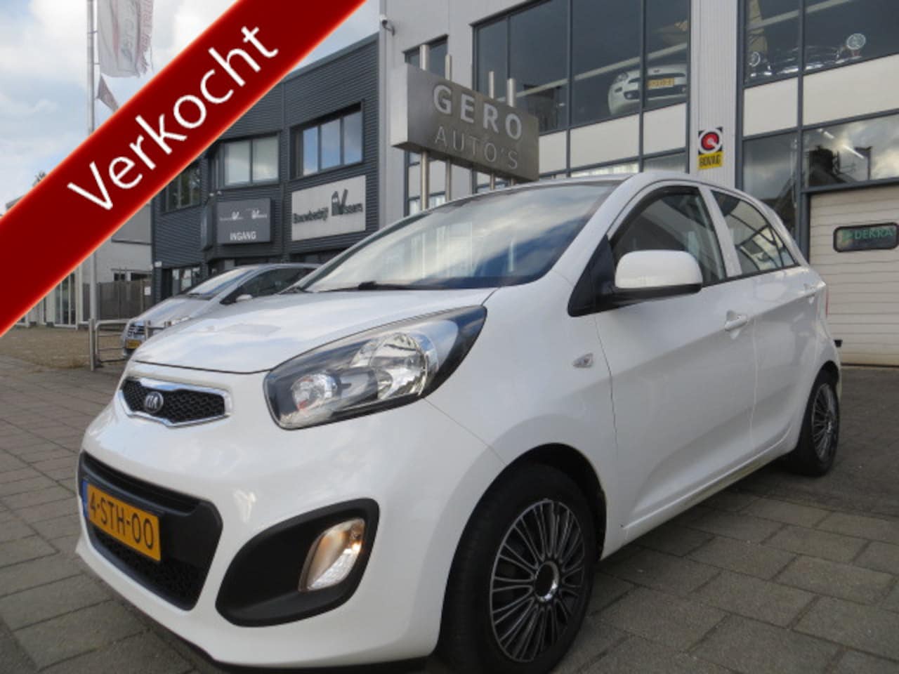 Kia Picanto - 1.2 CVVT ISG Comfort Pack 5 deurs ,airco ,nl-auto ,nw koppeling - AutoWereld.nl