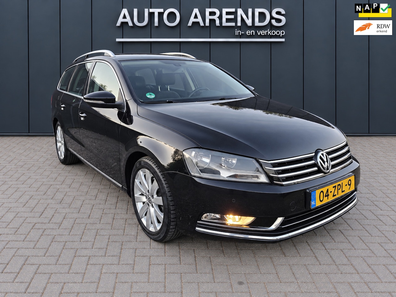 Volkswagen Passat Variant - 2.0 TSI Highline Alcantara/Leder/Camera/Trekhaak/Navi/Cruise/PDC/NAP - AutoWereld.nl