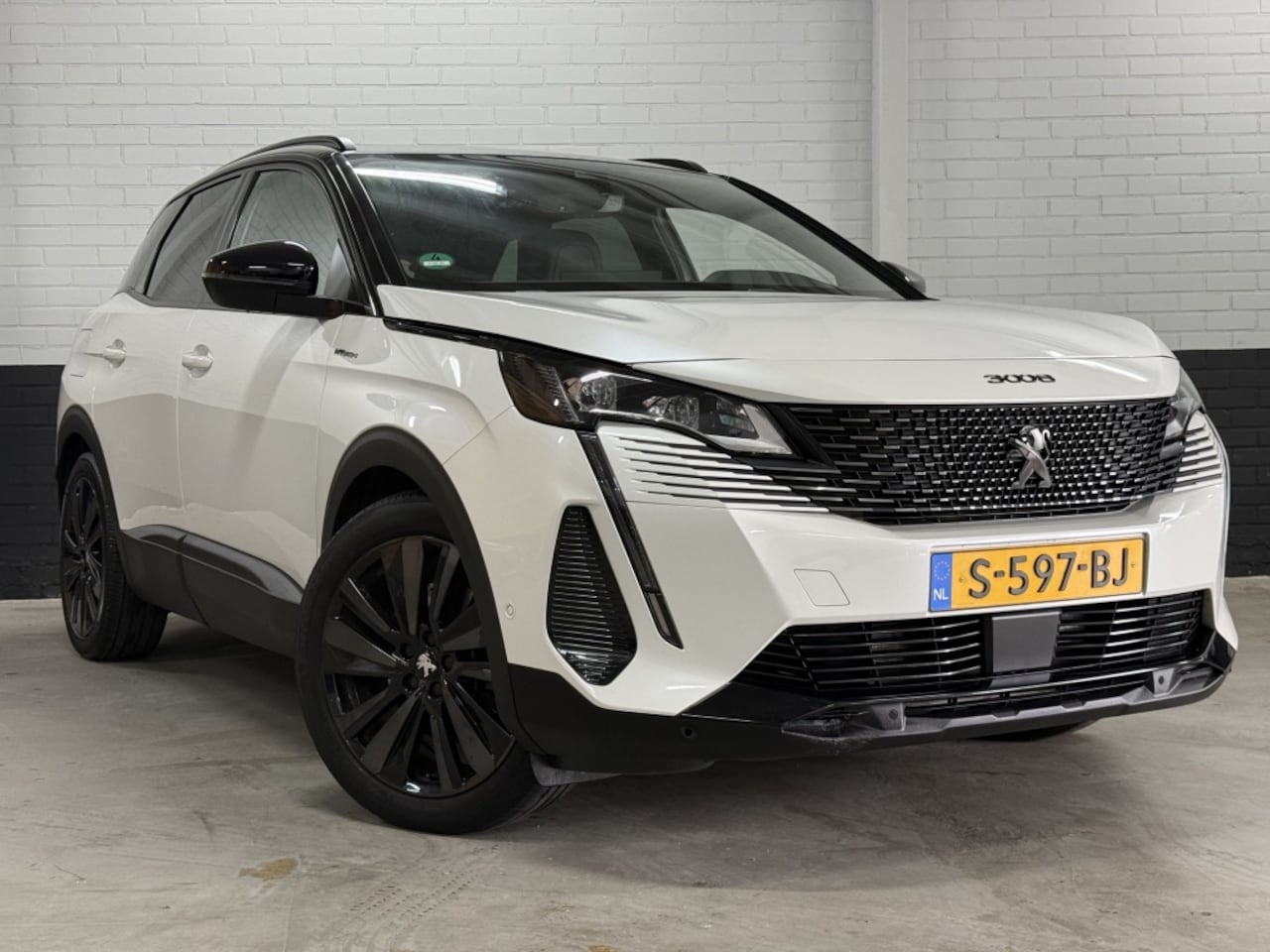 Peugeot 3008 - 1.6 HYb4 Pr.Pack Av 300 PK! GT /Leer/Pano/Camera - AutoWereld.nl