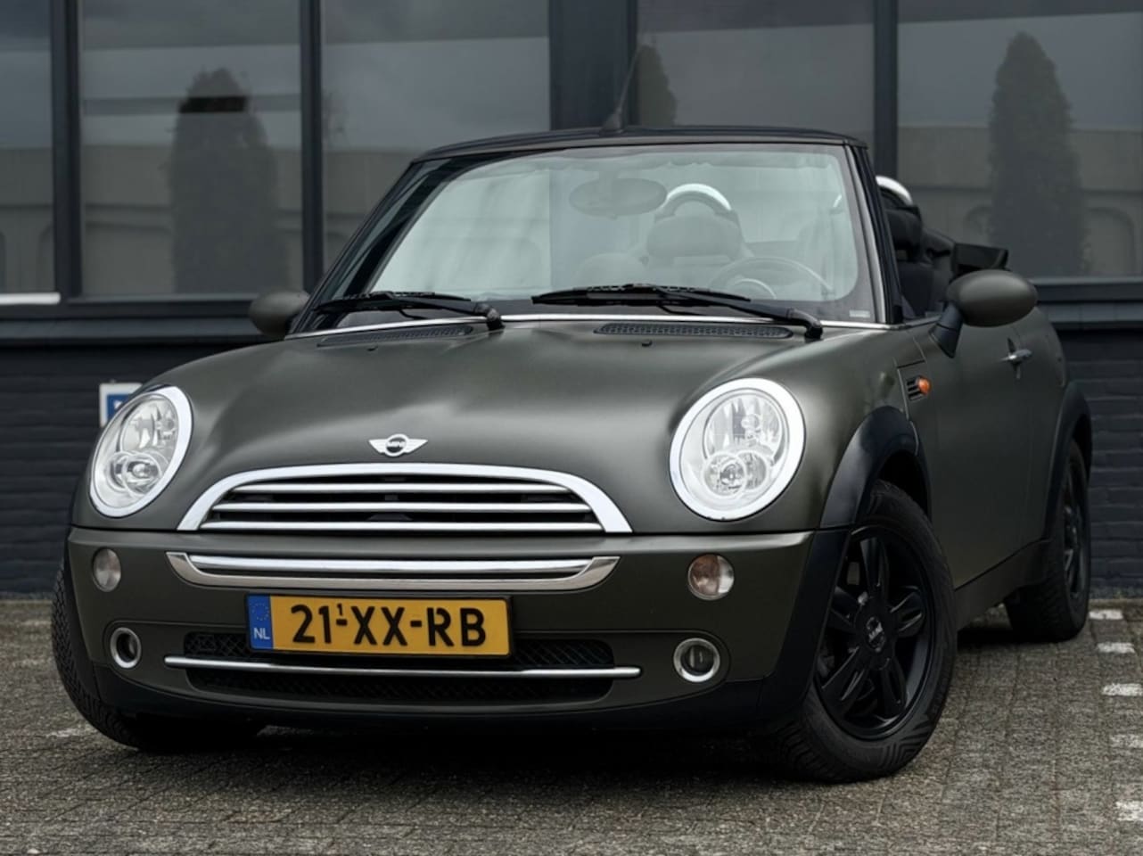 MINI Cabrio - 1.6 Cooper Pepper |Cabrio |Airco |Uniek |Stuurbkr - AutoWereld.nl