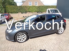 SEAT Ibiza - 1.0 TSI FR Business Intense ECC, PDC V+A, Camera, Carplay/ android, LMV 17.inch, 6 versnel
