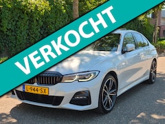 BMW 3-serie - G20 M Sport 330e High Executive HUD Schuifdak Camera CarPlay Keyless 19inch velgen H&K Stu