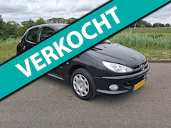 Peugeot 206 - 1.4 Air-line 2 BJ 2005 AIRCO Goed Onderhouden Mooie Peugoet 42 dkm