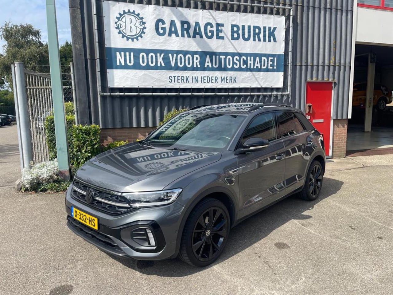 Volkswagen T-Roc - 1.5 TSI R-Line Business 1.5 TSI R-Line Business+ - AutoWereld.nl