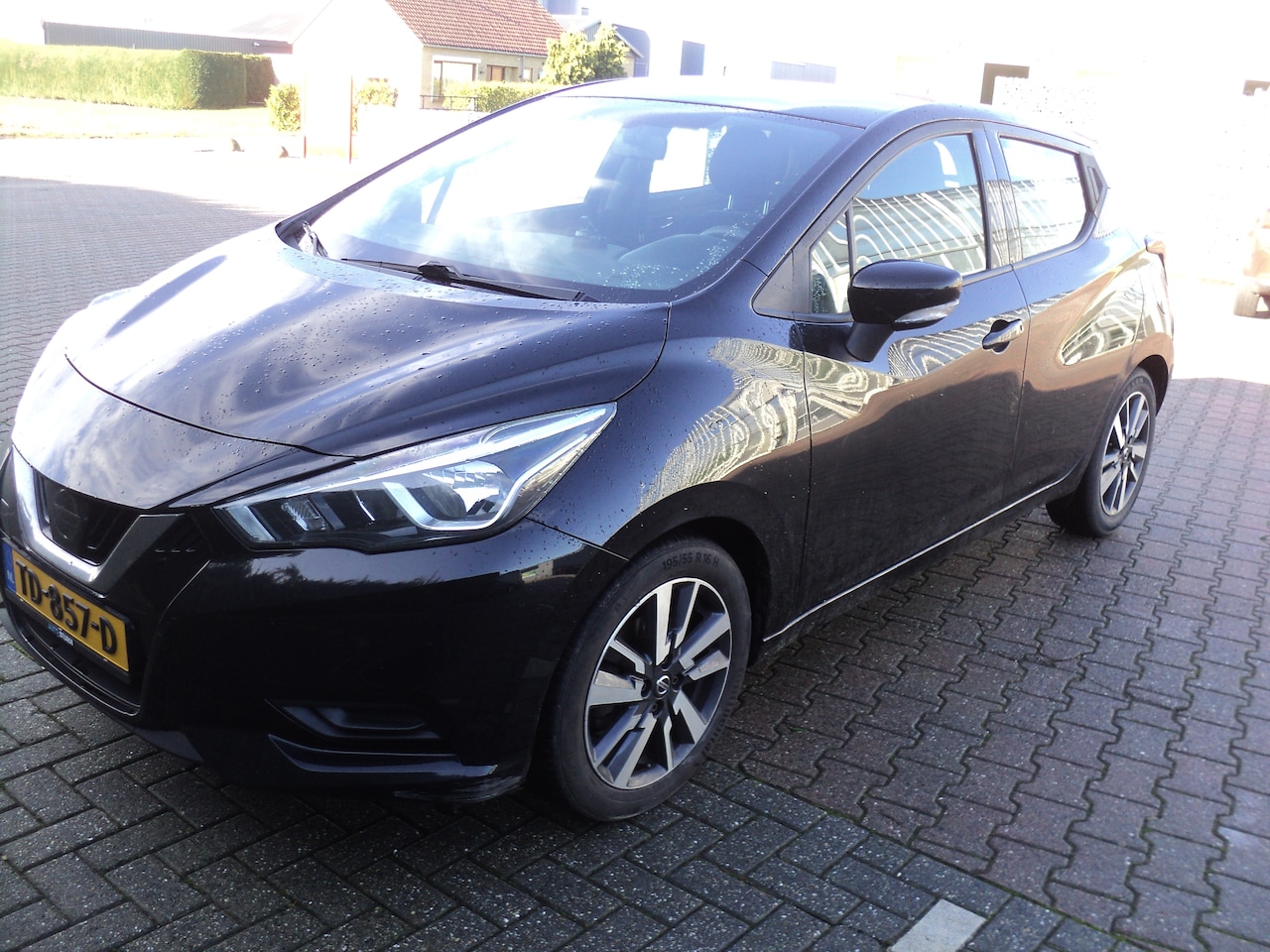 Nissan Micra - 0.9 IG-T N-Connecta BOMVOLLE NL-AUTO +o.a.NAVI CRUISE-CONTROL CLIMA LMV PDC ELEK-PAKKET + 2 SLEUTELS+BOEKJES - AutoWereld.nl