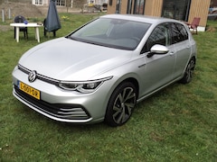 Volkswagen Golf - 1.5 eTSI Style FULL OPTION + 2 SLEUTELS + BOEKJES o.a. NAVI + CLIMA + CRUIS + DIV SENSOREN + ELEK-PAKKET