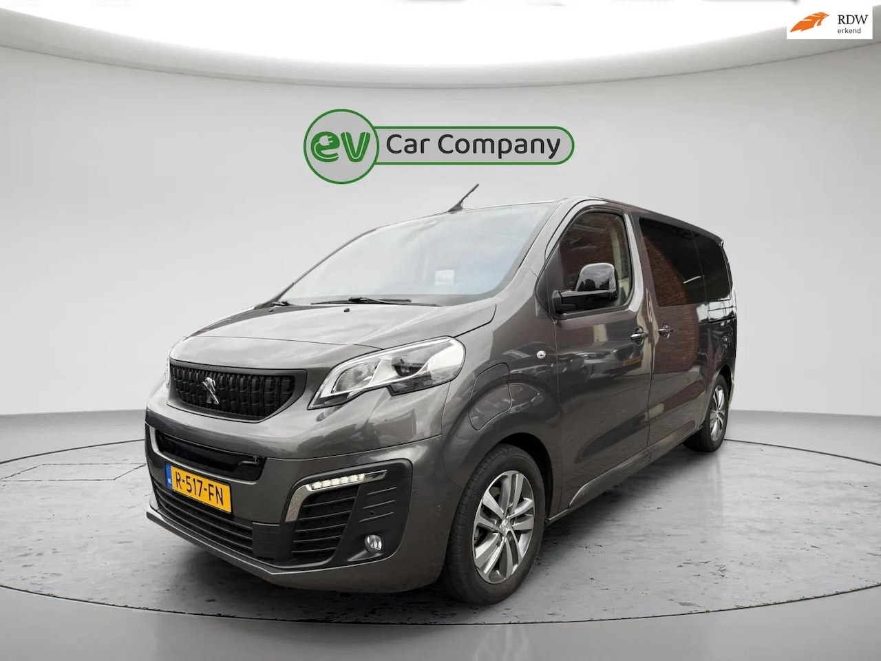 Peugeot e-Traveller - 75 kWh Business Long | SOH 92% | 9 Persoons | Volleder | Elektr. Stoelen + deuren | Glazen - AutoWereld.nl