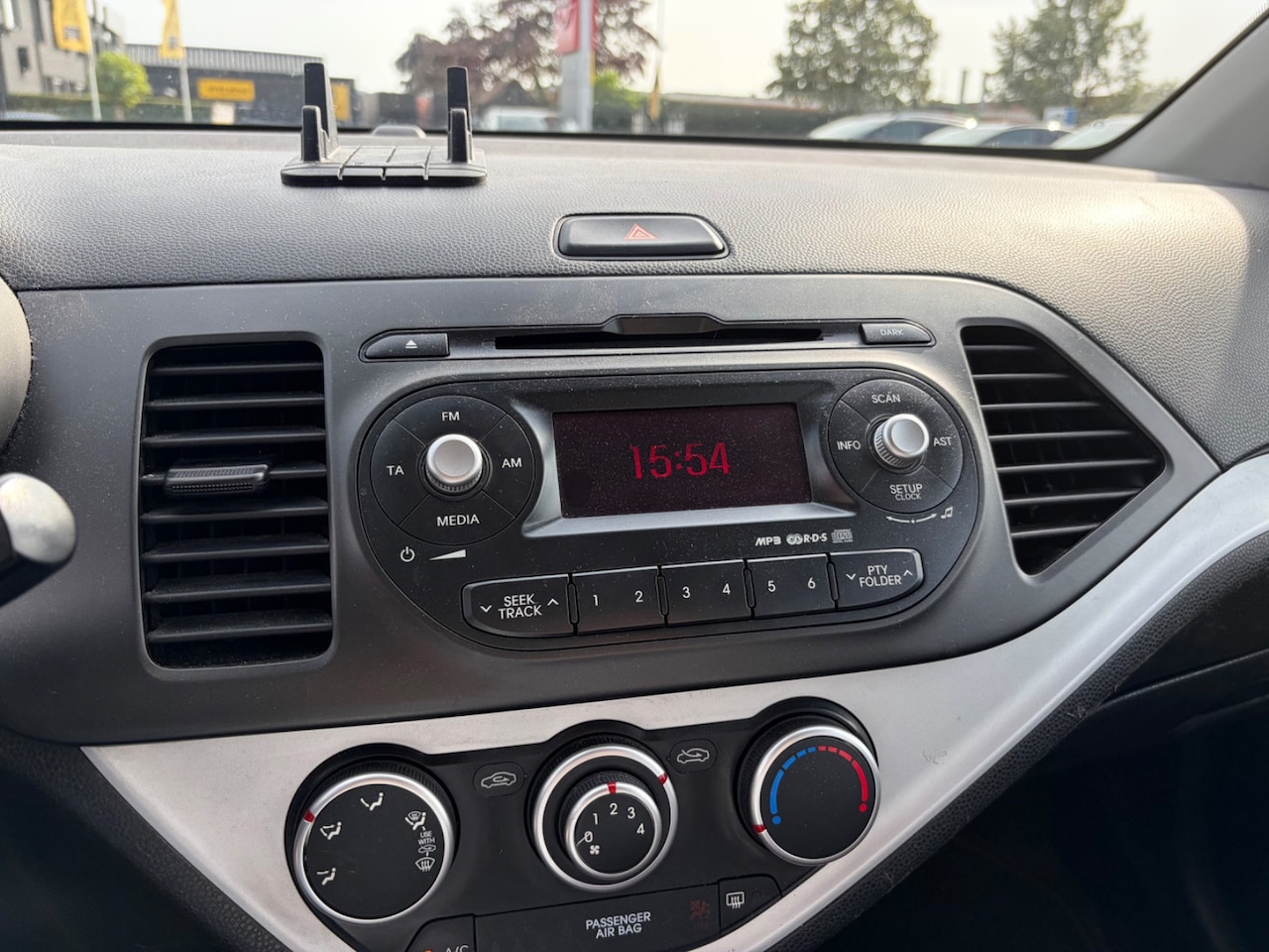 Kia Picanto - €3349,-1.0 CVVT ISG Airco Apk 08/2027 Nap - AutoWereld.nl