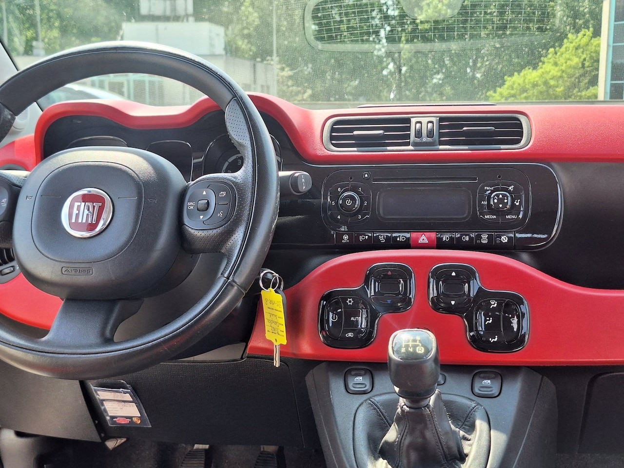 Fiat Panda - € 3150,-0.9 TwinAir Lounge Aircondition + Nap pas - AutoWereld.nl